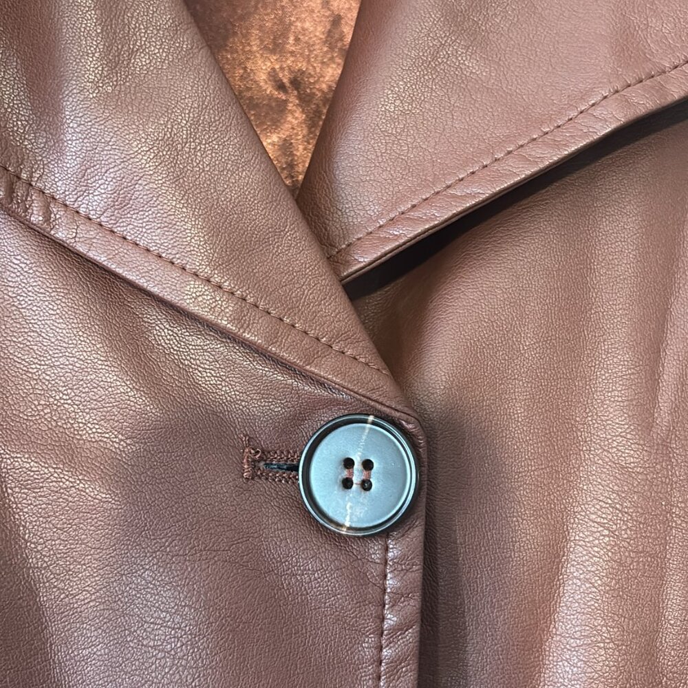 ASTR The Label β’ rust brown vegan leather trench coat - Picture 3 of 10